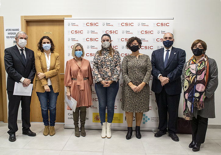 De izquierda a derecha, Juan Fuster, Paula Tuzon, Rosina Lope-Alonso, Mireia Molla, Carmen Bevia, Carlos Hermenegildo y Pilar Ezpeleta