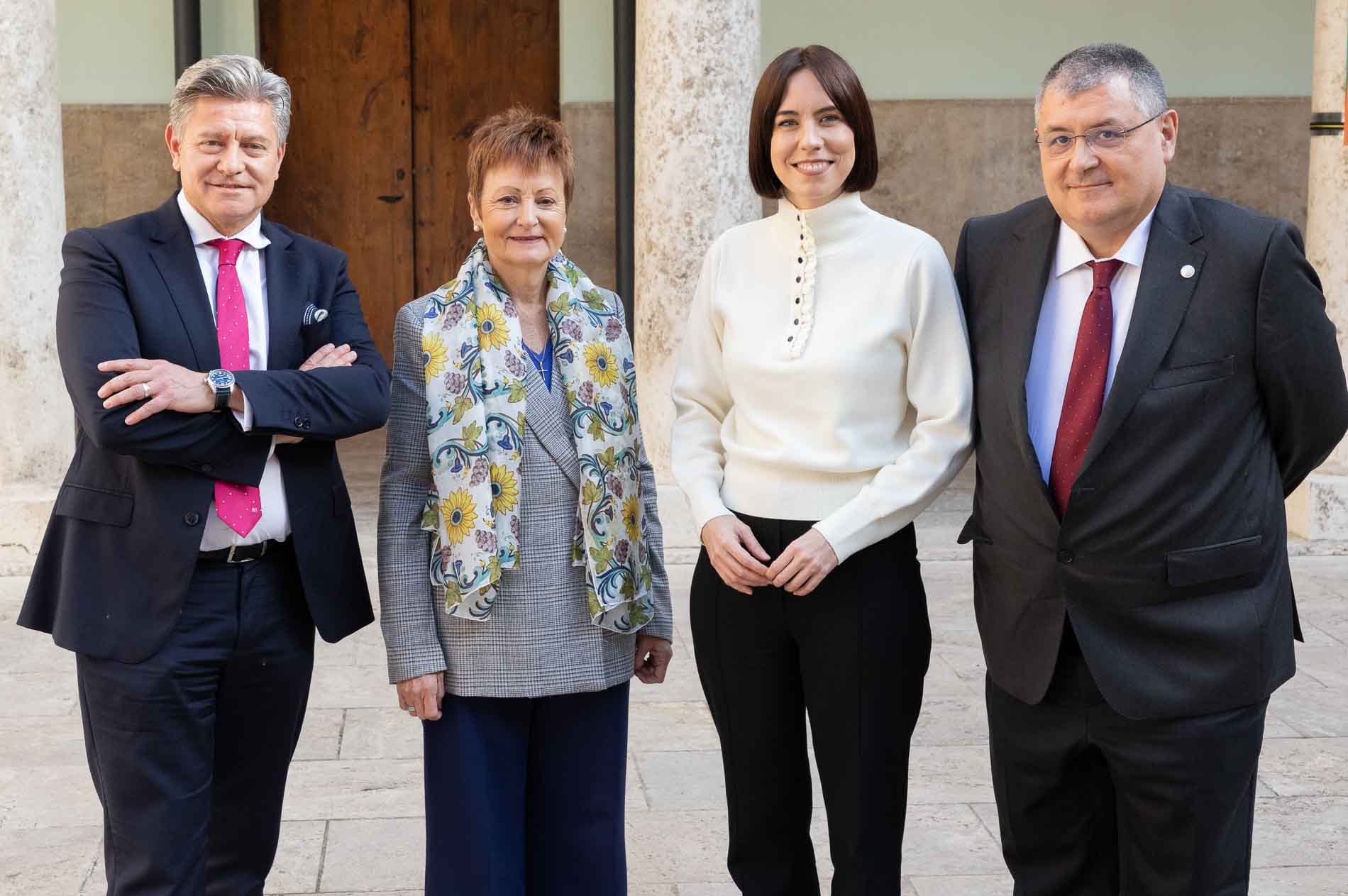 La ministra Diana Morant i la rectora Mavi Mestre clausuren la trobada de la Universitat sobre la IA