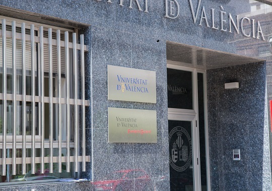 Façana edifici Amadeu de Savoia