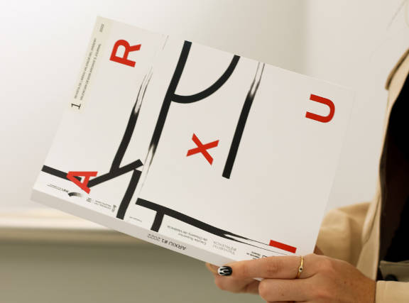 Presentació del número 1 de la revista ARXIU
