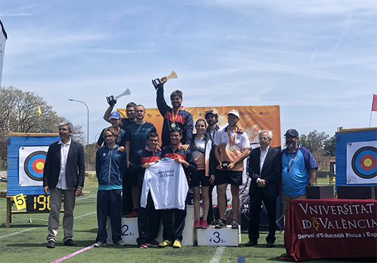 Selecció de tir amb arc de la Universitat.