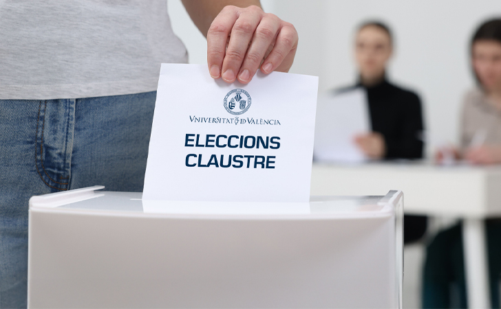 Sobres per a les votacions al Claustre