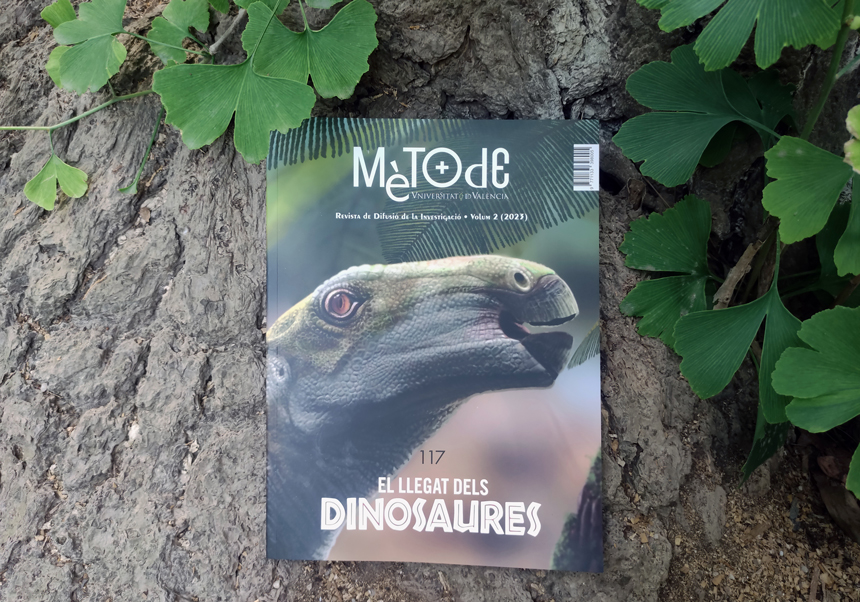 Portada del nuevo número de Mètode «El llegat dels dinosaures»