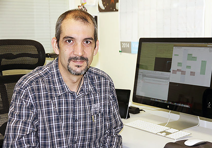 Santiago Elena