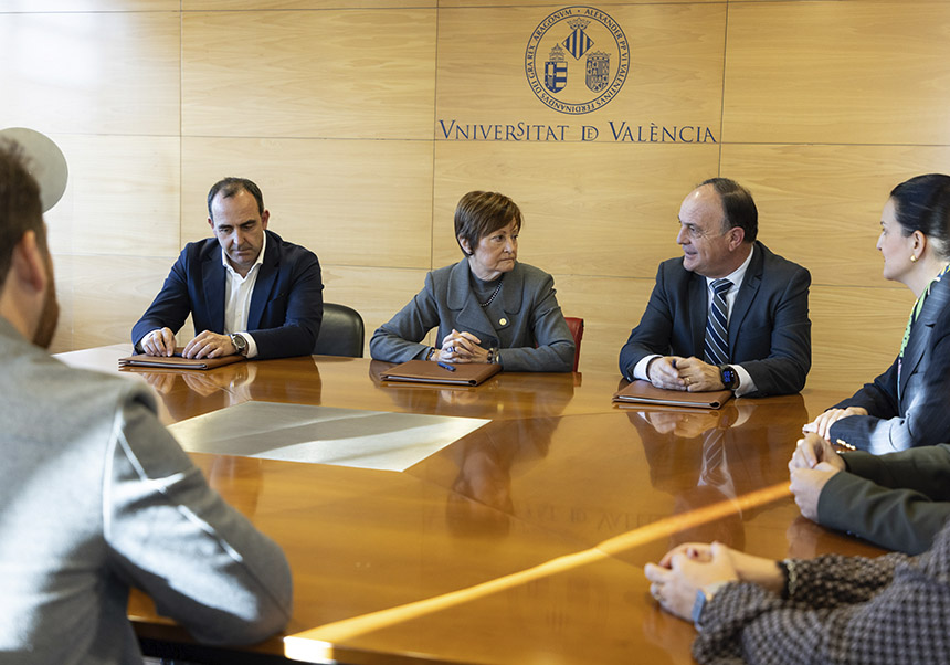 Autoritats signants de l'acord