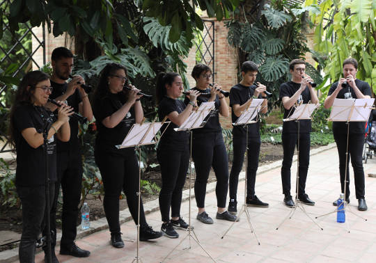 Colla de Dolçaines i Percussió de la Universitat de València.