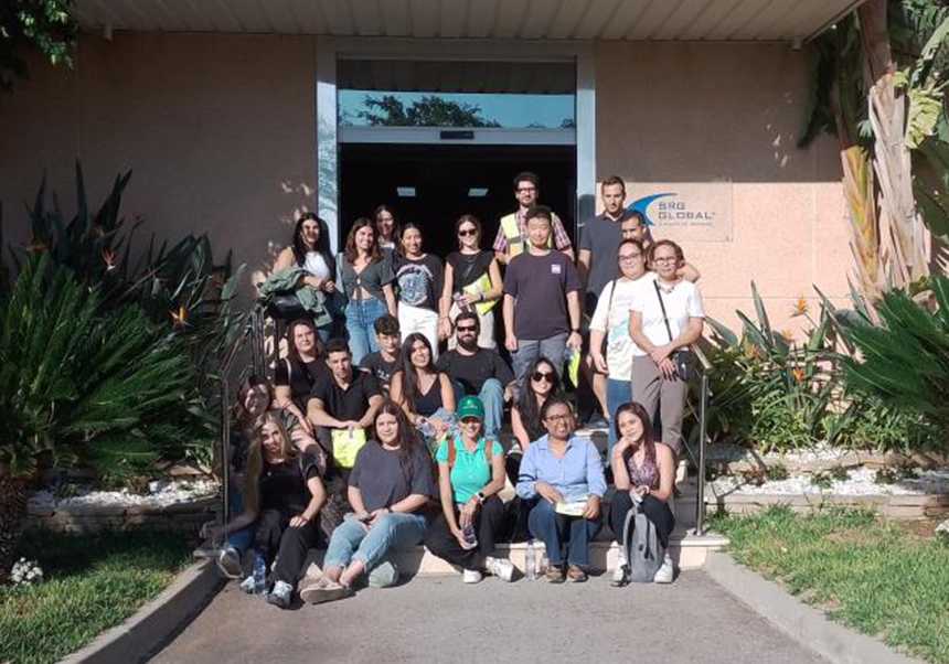 Foto dels estudiants durant la visita