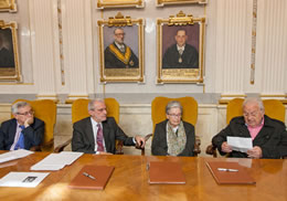 Participants en la donació dels arxius d'Alejandra Soler i Arnaldo Azzati.