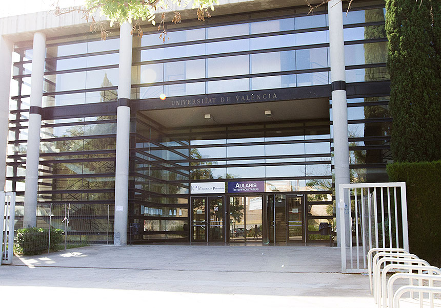 Facade of Faculty of Pharmacy and Food Sciences
