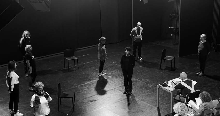 Grup de persones en un escenari