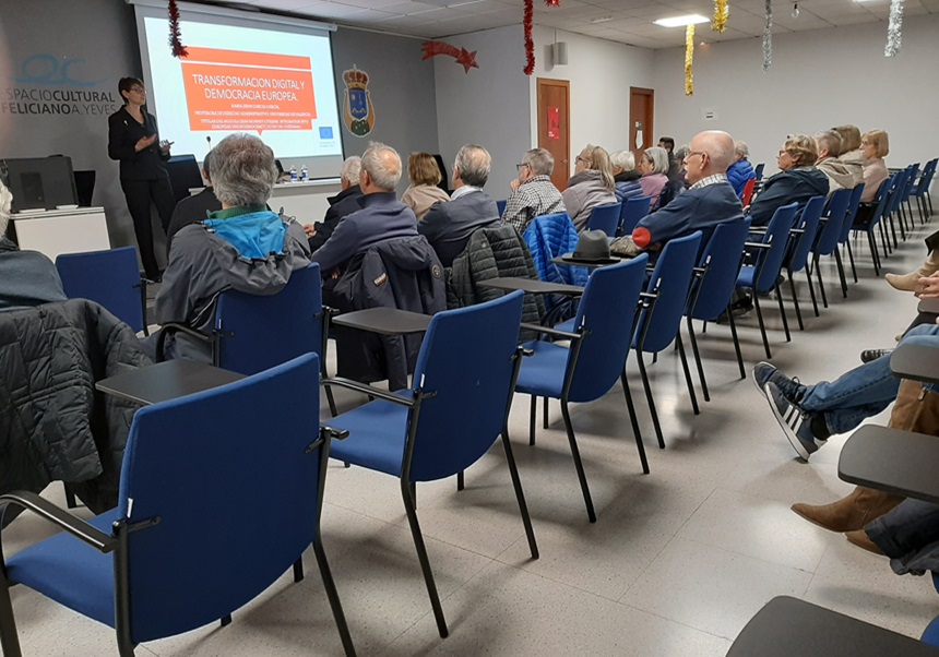 Asistentes en la conferencia