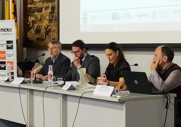 Ramón Soler, Vicent Mascarell, Helena Àvila i Asensi Descalç a la sessió