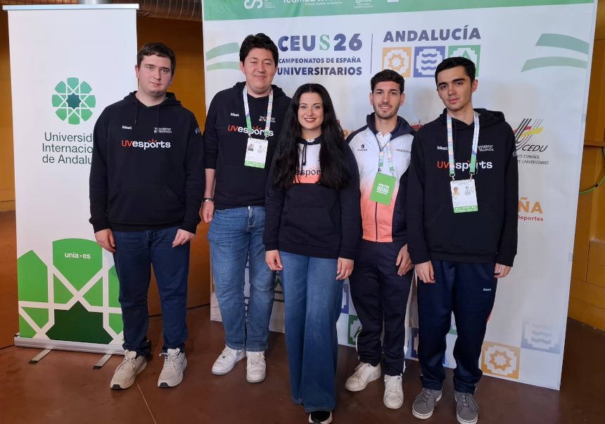 Deportistas de la UV en els CEU de Andalucía.