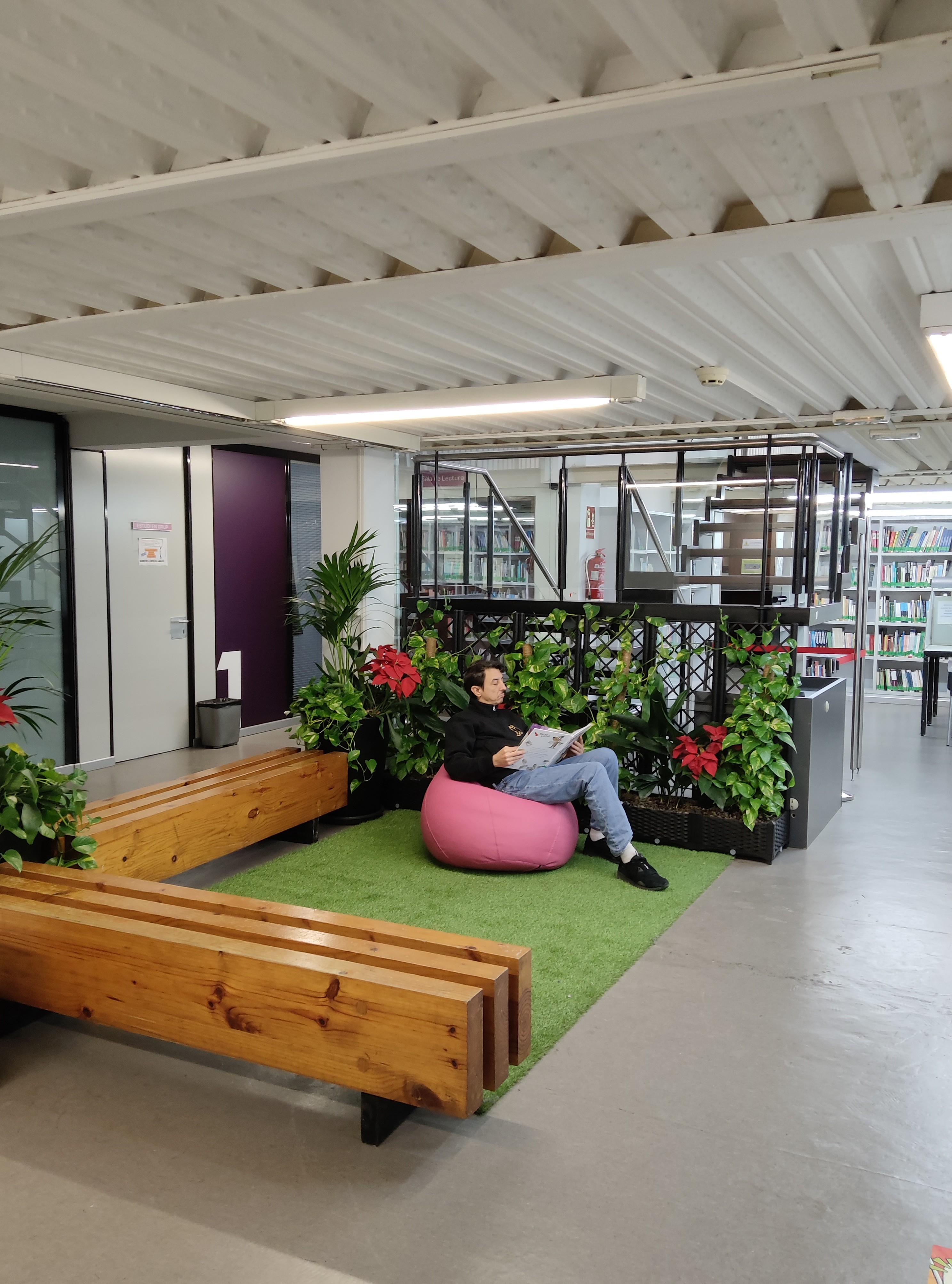 a new space for disconnection and reading