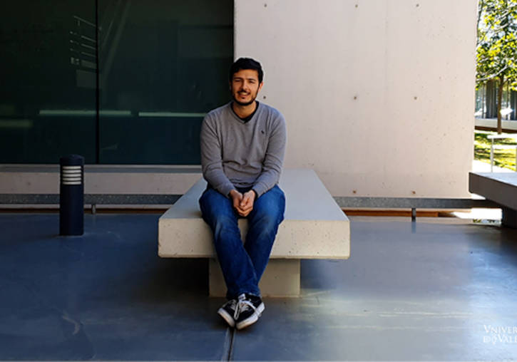 Pedro Cuenca, graduat en Enginyeria Multimèdia per la Universitat de València amb premi al millor expedient.