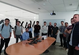 ETSE-UV students visit the company MaxLinear