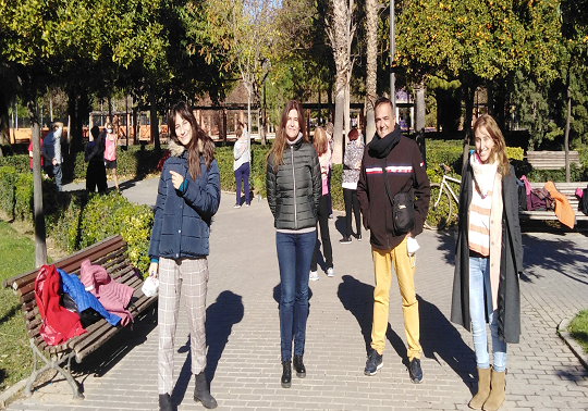 Investigadores participantes en el estudio en un parque de València