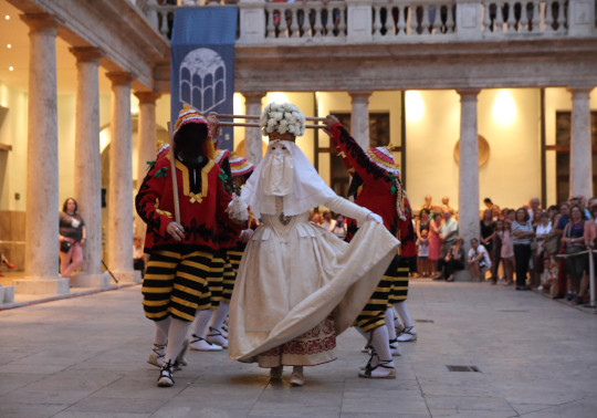 Danses Corpus Christi a La Nau.