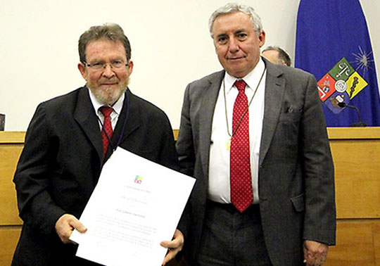 José Gimeno amb el rector xilé Ennio Vivaldi.