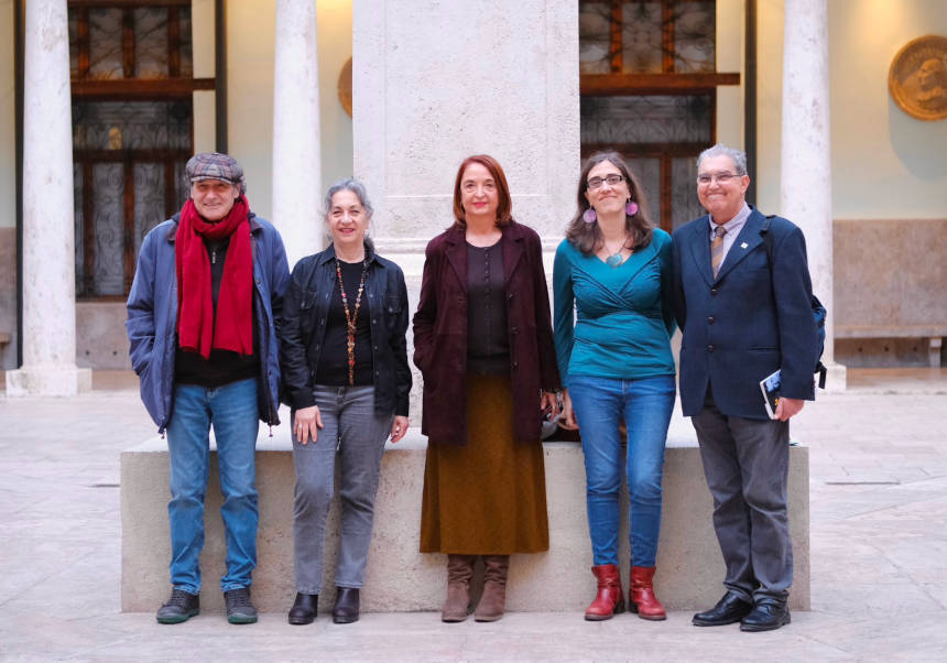 Expertes i experts en la trajectòria de l'actriu Lola Gaos, a La Nau.