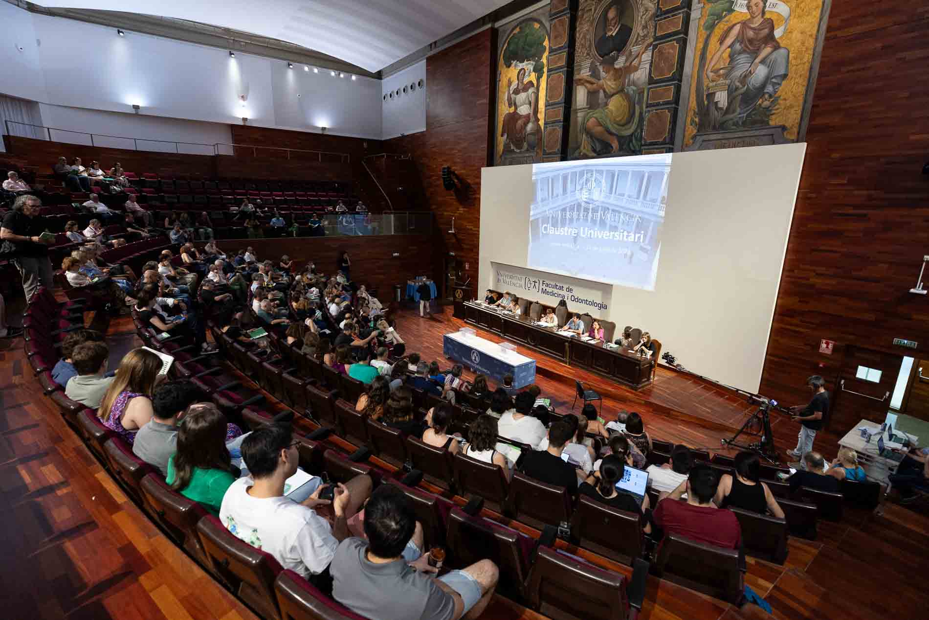 Claustro universitario