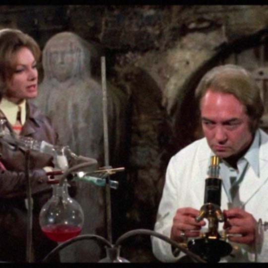 A woman and a man in a laboratory