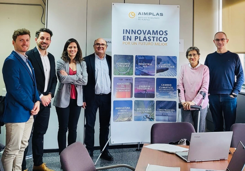 AIMPLAS-UV chair joint commission meeting. From left to right: Óscar Gil (UV), José Badia (UV), Pilar Serra (UV), Fernando Bádenas (AIMPLAS), Rosa Mª Donat (UV) and Serafín García (AIMPLAS).