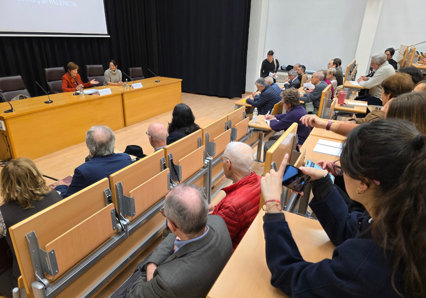 Inauguración del encuentro sobre los desafíos de la naturaleza en La Nau.