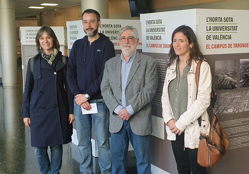 D'esquerra a dreta, Lidia García de la Fundació Las Naves, Manuel Lomas, Enric Guinot i Pilar Serra.