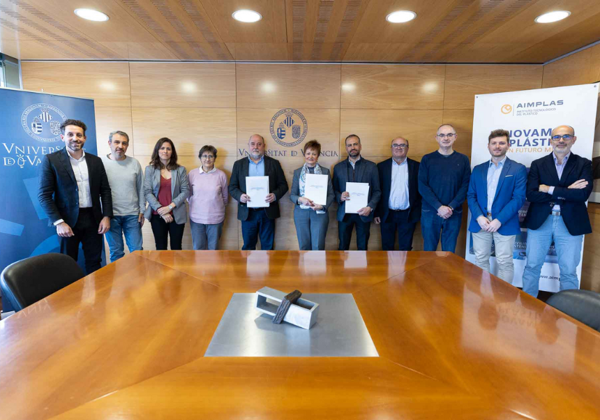 La Cátedra AIMPLAS-UV en el suplemento especial de cátedras del diario las provincias