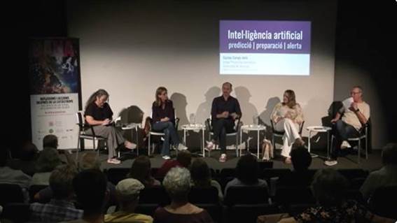 Un grupo de personas en un saln de clases

El contenido generado por IA puede ser incorrecto.