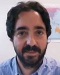 Hombre con barba y bigote sonriendo

Descripcin generada automticamente