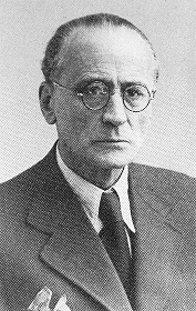 1945.jpg (30422 bytes)